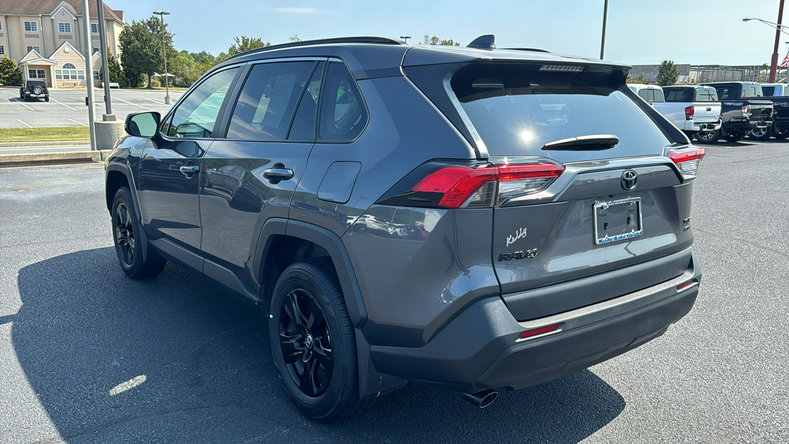 2023 Toyota RAV4 XLE 12