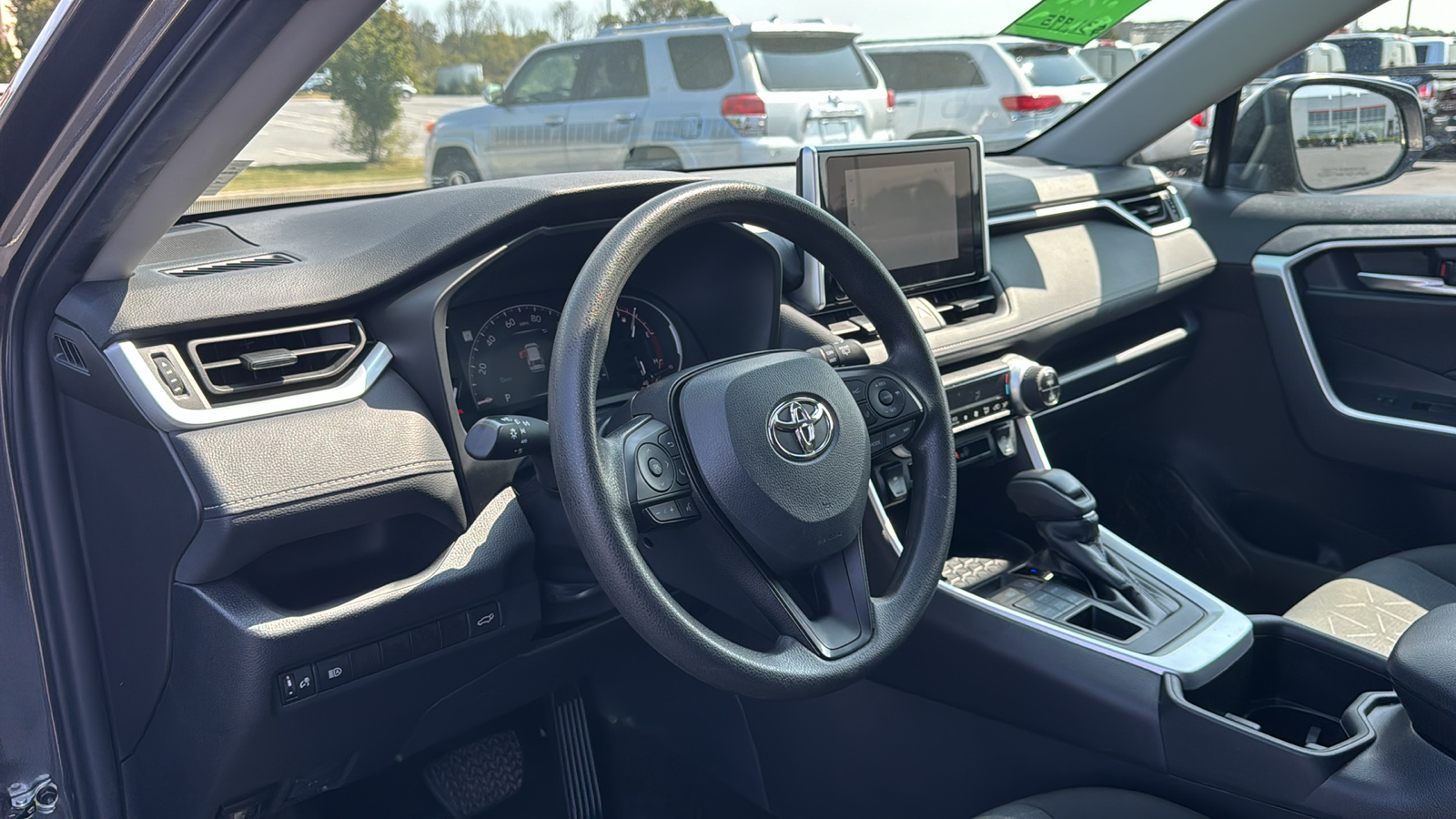 2023 Toyota RAV4 XLE 26