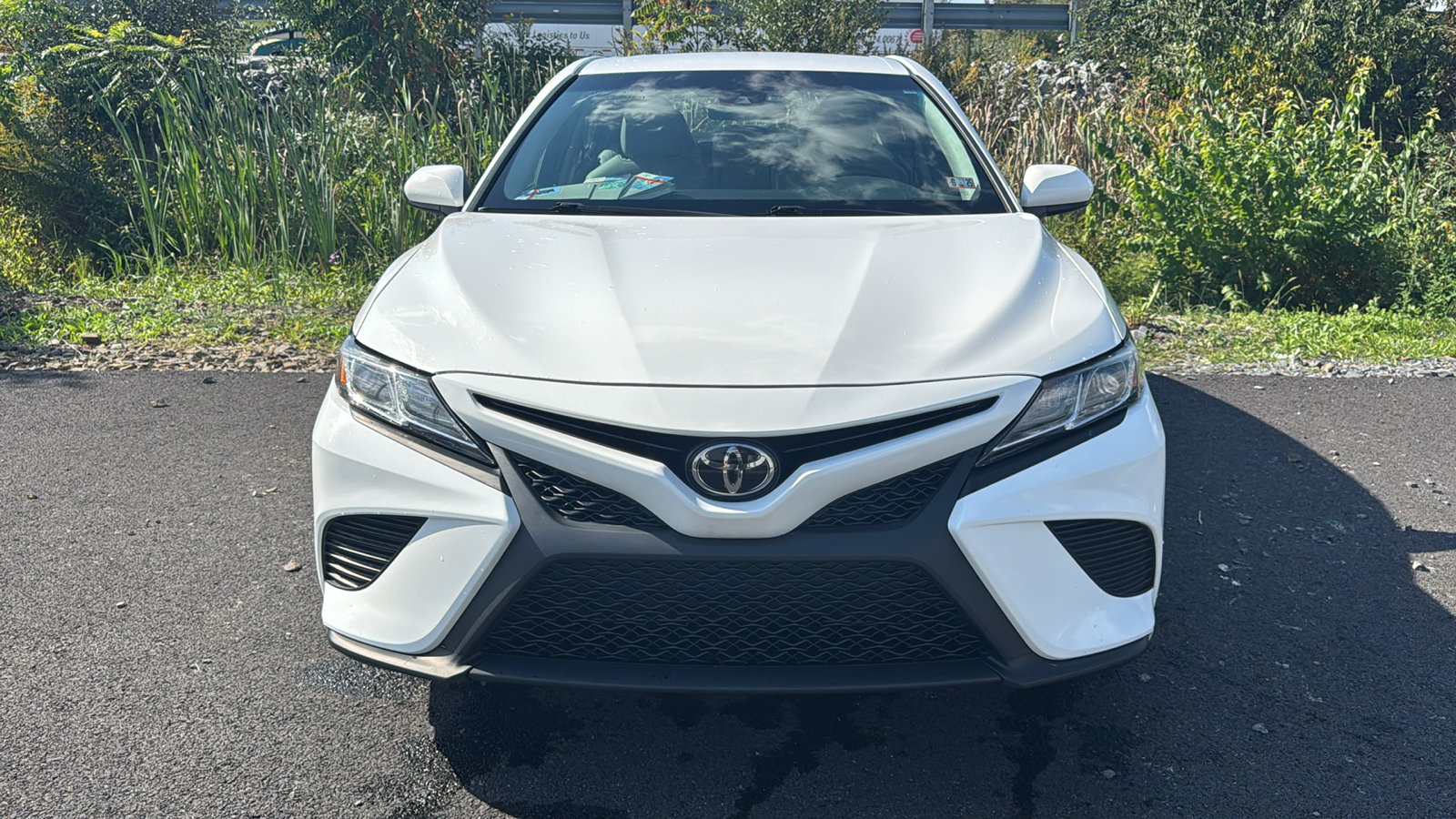 2018 Toyota Camry SE 2