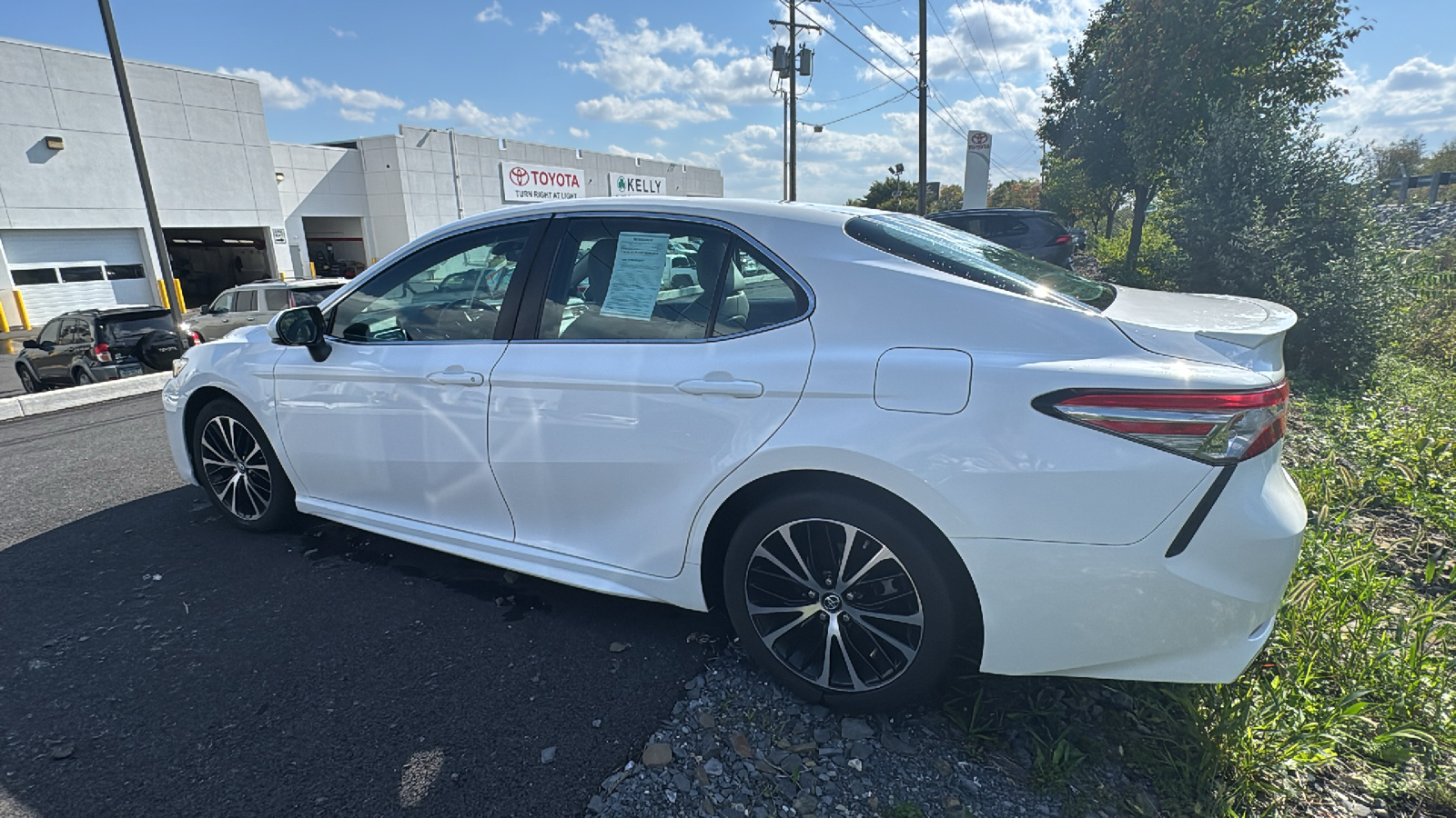 2018 Toyota Camry SE 11