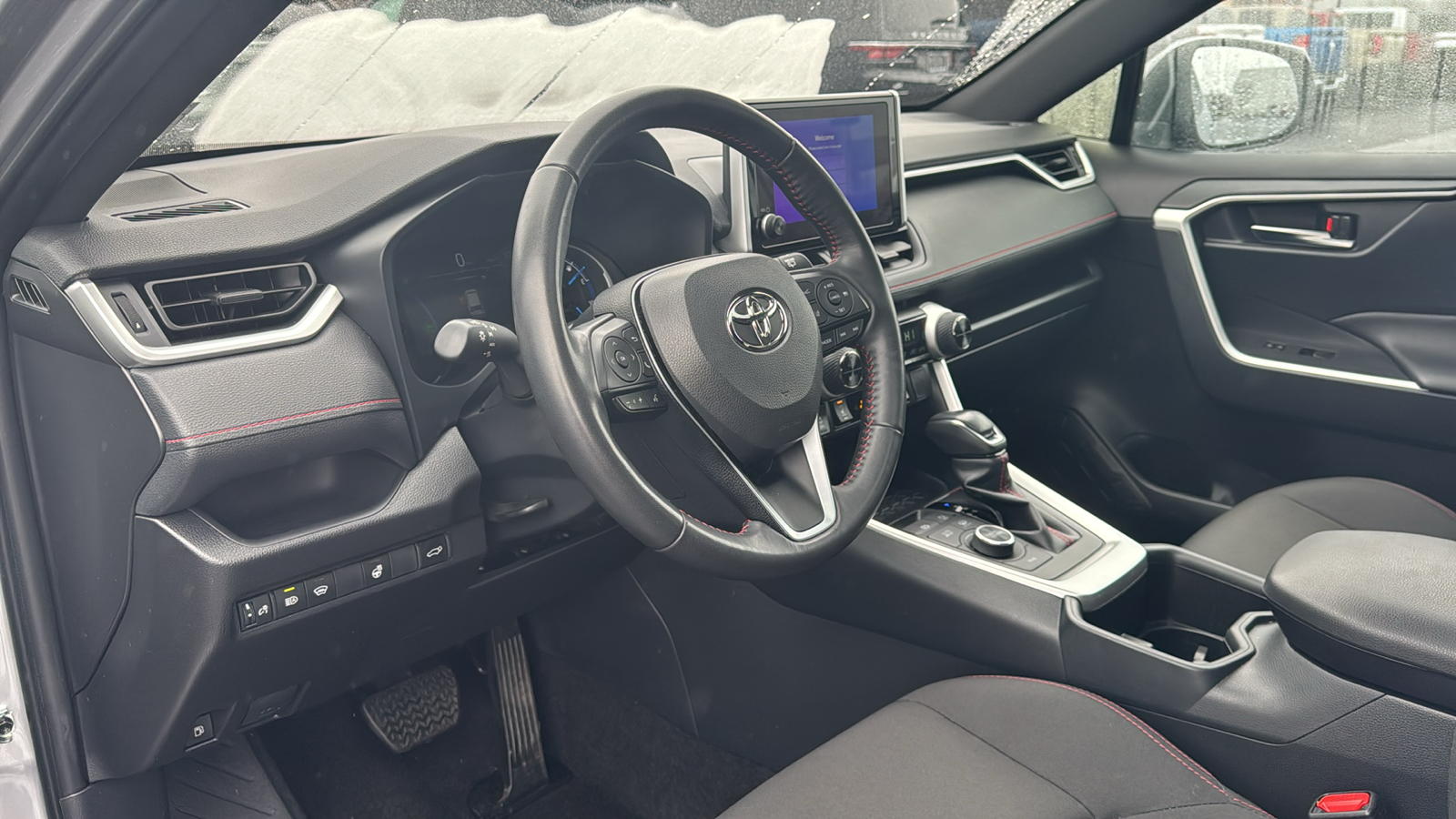 2024 Toyota RAV4 Prime SE 28