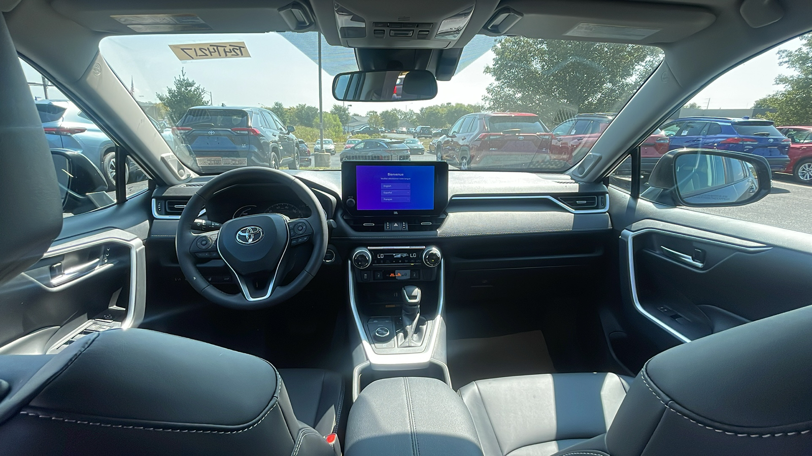 2024 Toyota RAV4 Hybrid XLE Premium 9