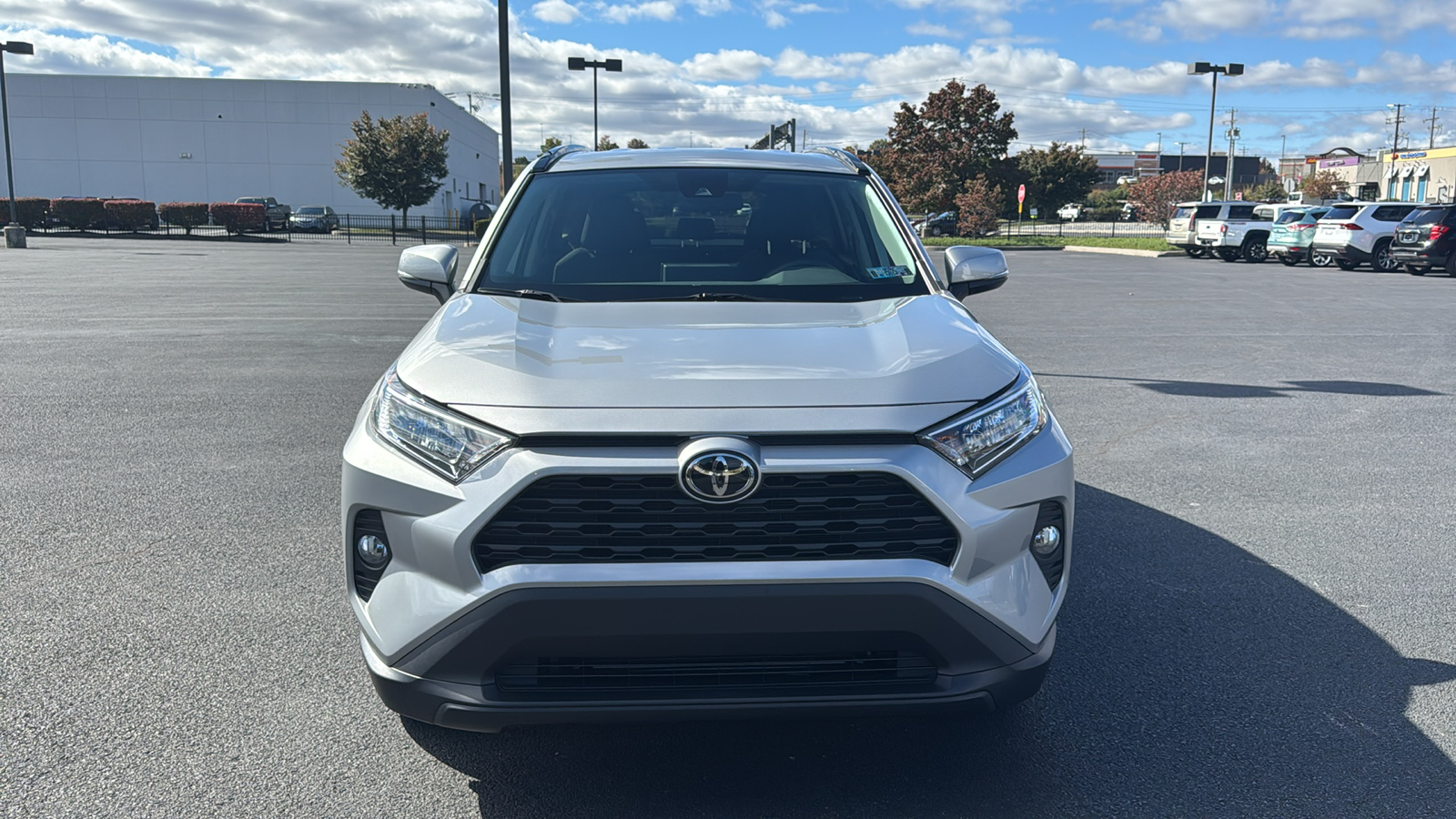 2021 Toyota RAV4 XLE 2