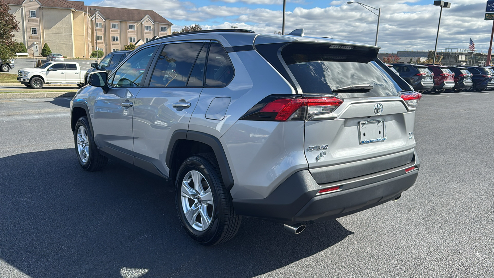 2021 Toyota RAV4 XLE 11