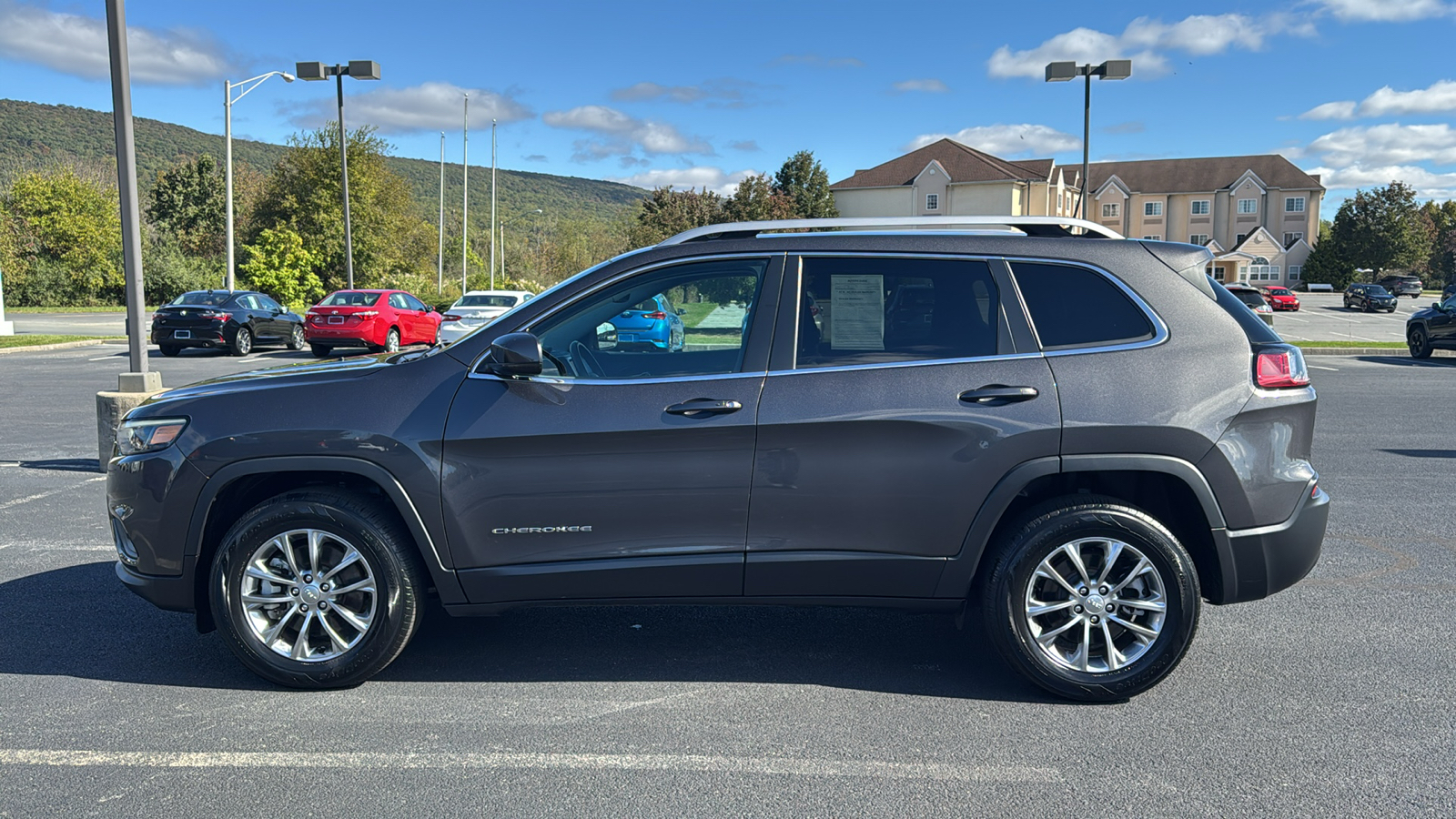 2021 Jeep Cherokee Latitude Lux 14