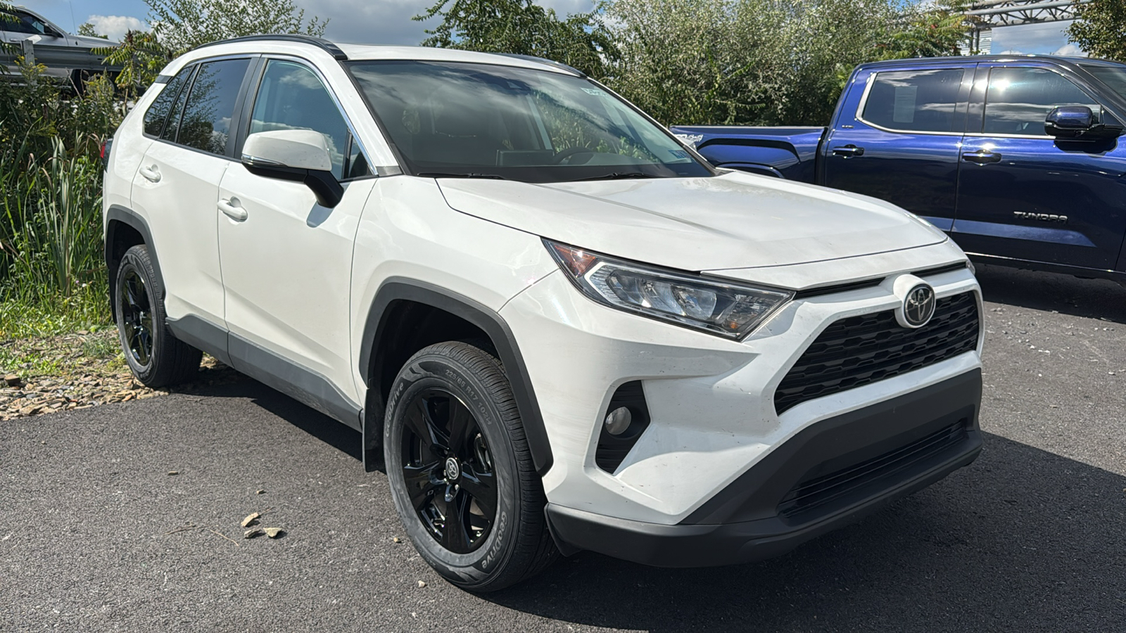 2021 Toyota RAV4 XLE 3