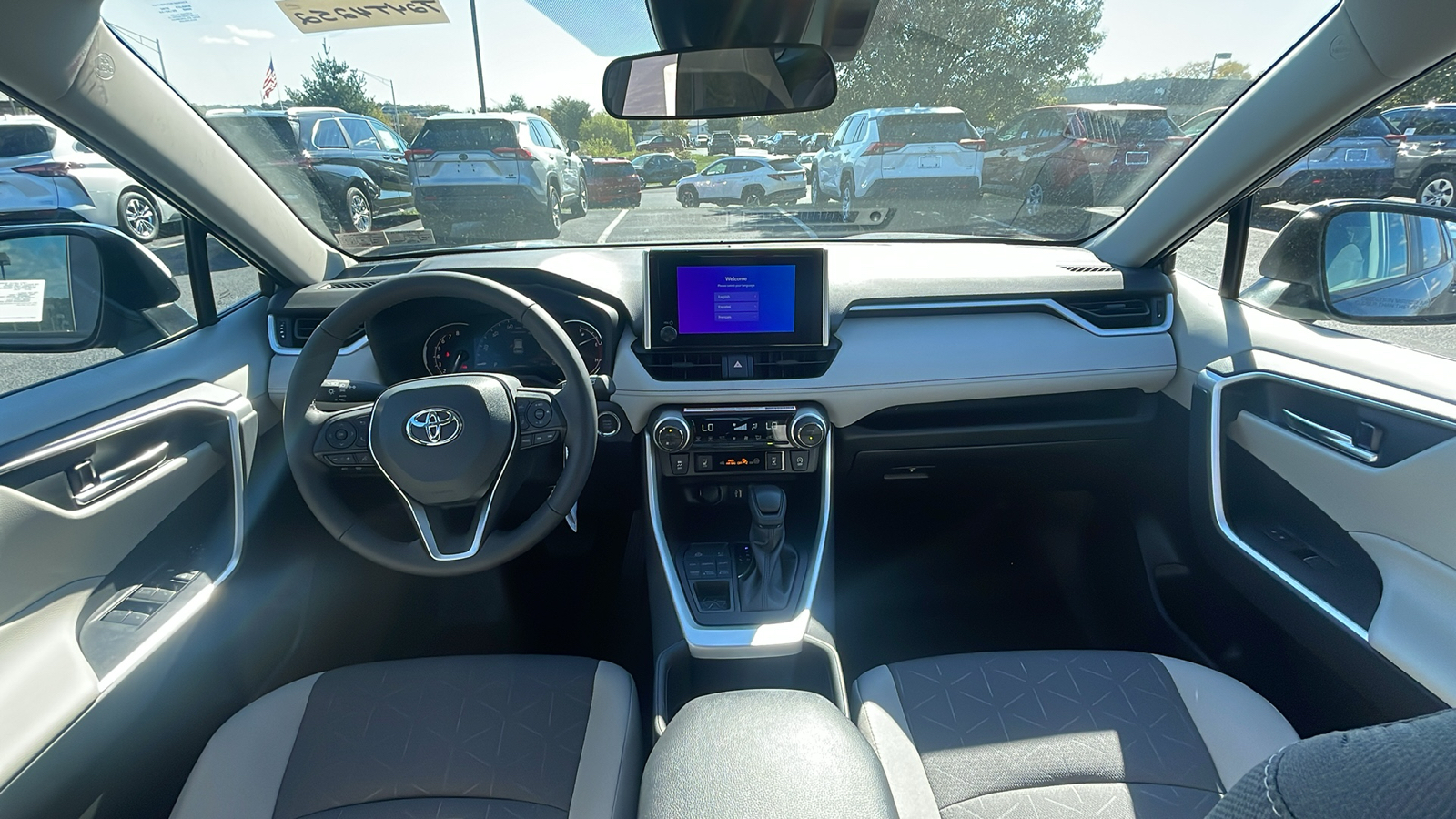 2024 Toyota RAV4 XLE 9