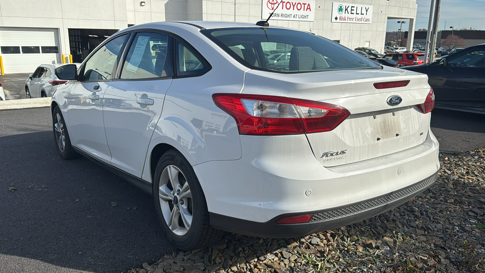 2014 Ford Focus SE 8