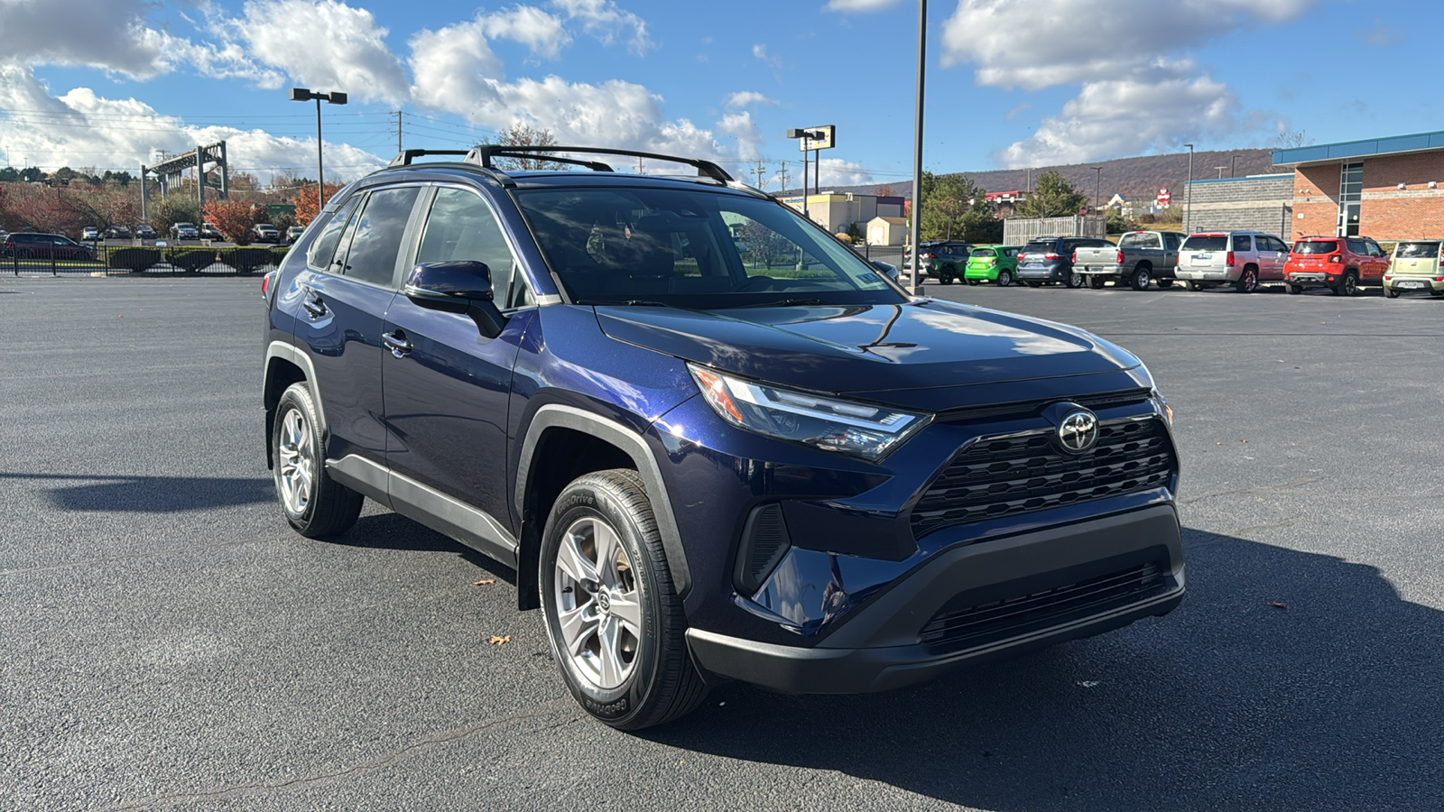 2022 Toyota RAV4 XLE 3