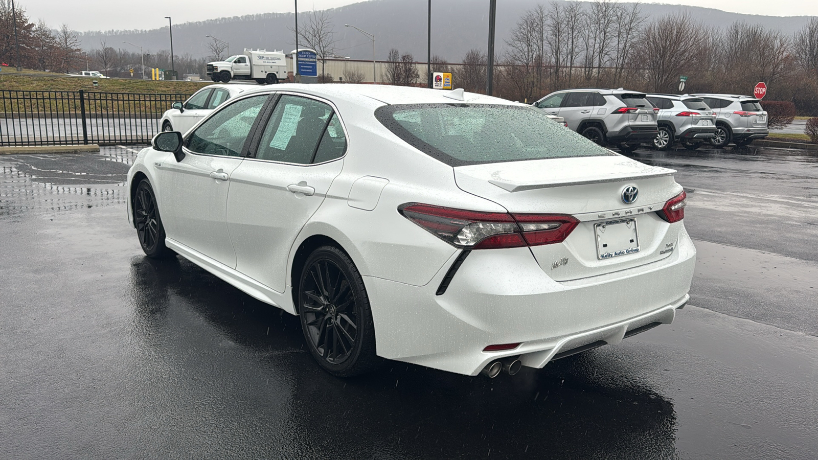 2021 Toyota Camry Hybrid XSE 11