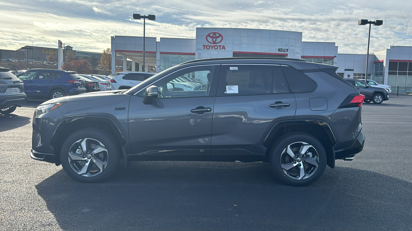 2024 Toyota RAV4 Prime SE 8