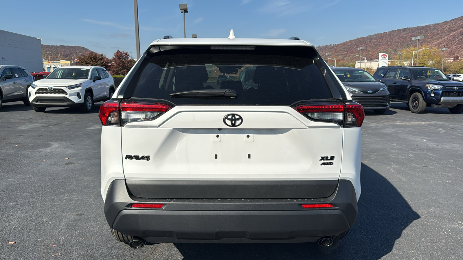 2024 Toyota RAV4 XLE 6