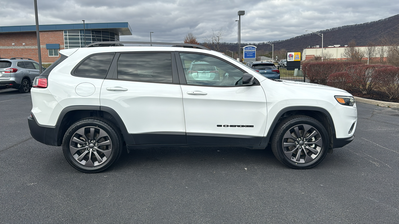 2021 Jeep Cherokee Latitude Lux 4