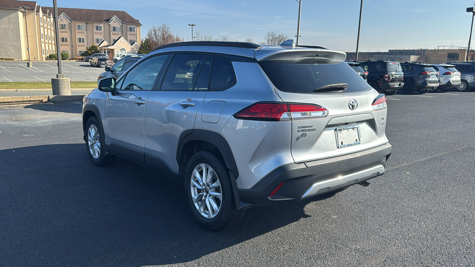 2022 Toyota Corolla Cross LE 11