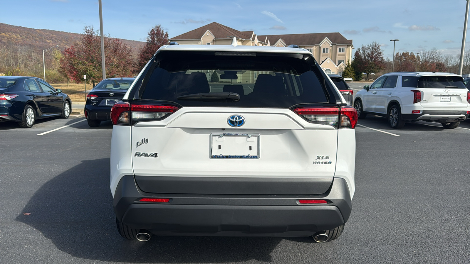 2022 Toyota RAV4 Hybrid XLE 8