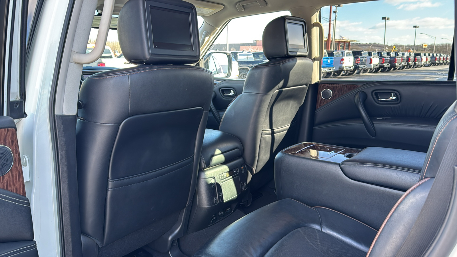 2018 Nissan Armada Platinum 19