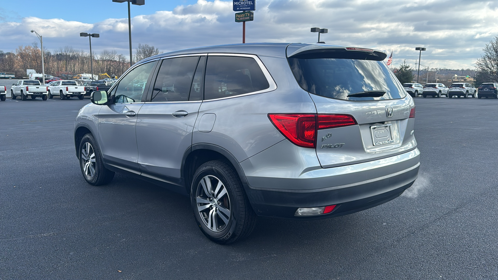 2018 Honda Pilot EX 11