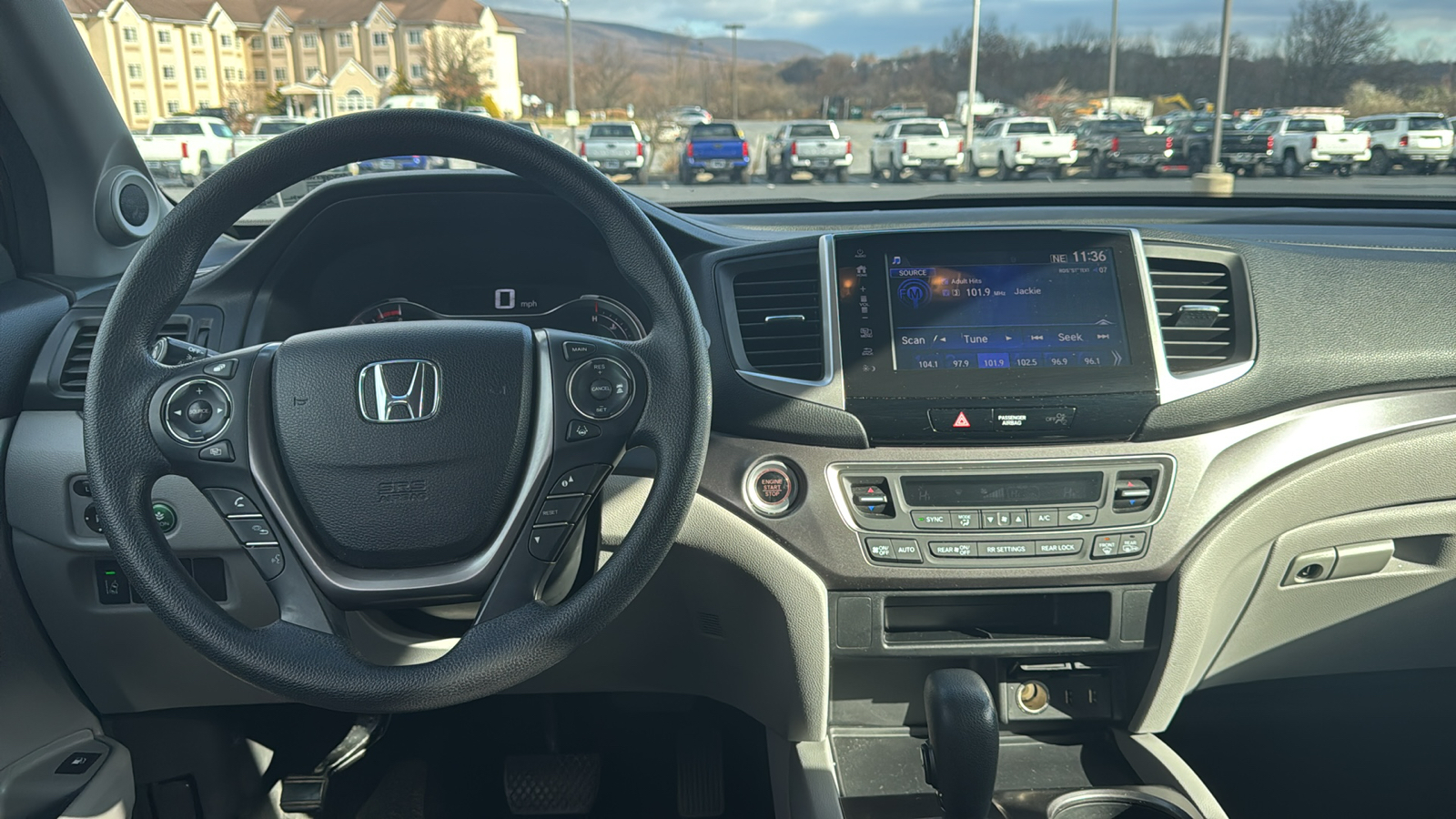 2018 Honda Pilot EX 19