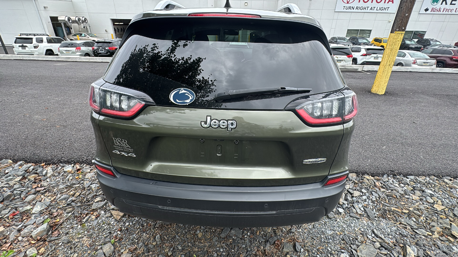 2019 Jeep Cherokee Latitude Plus 8