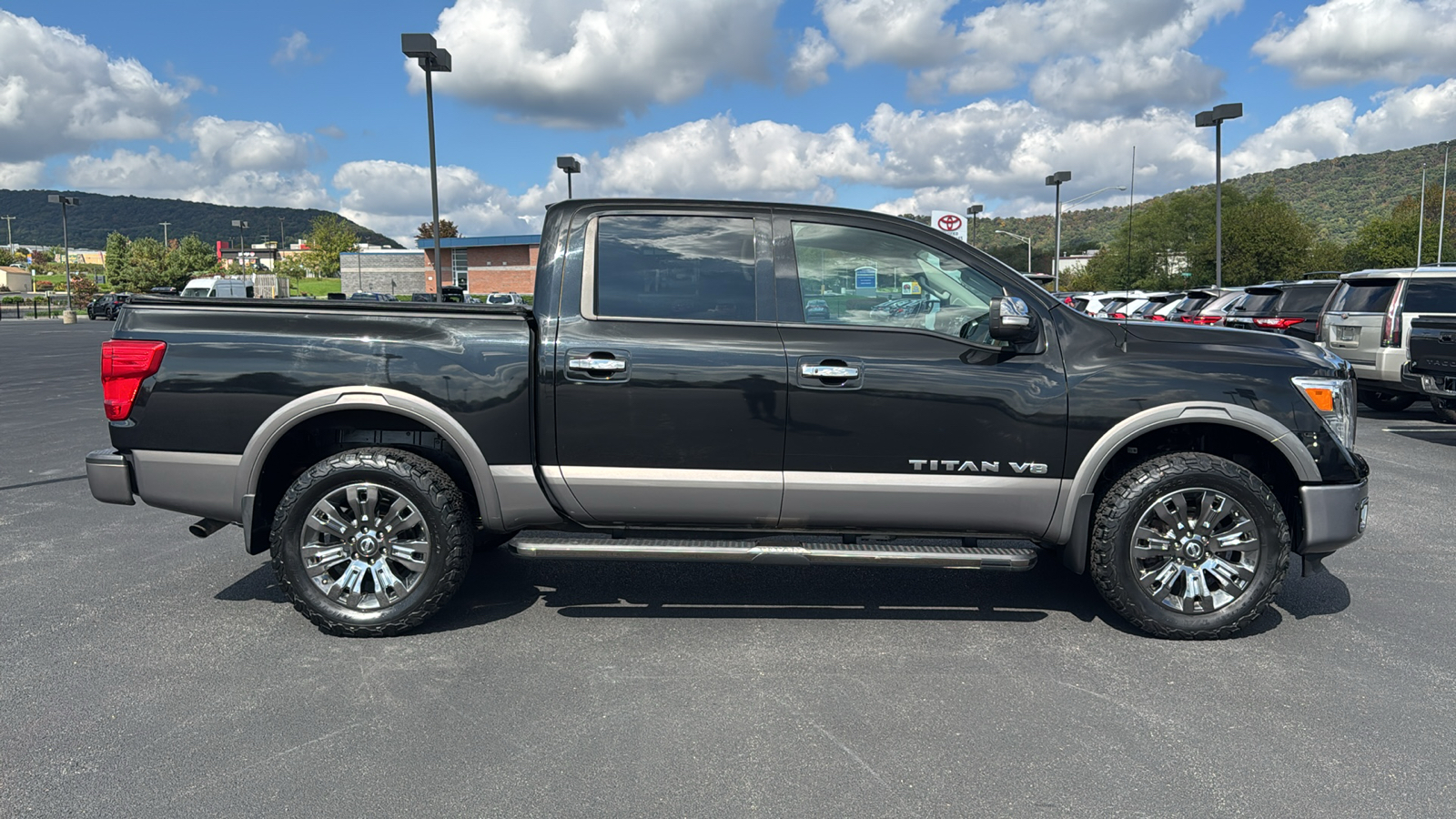 2019 Nissan Titan Platinum Reserve 5