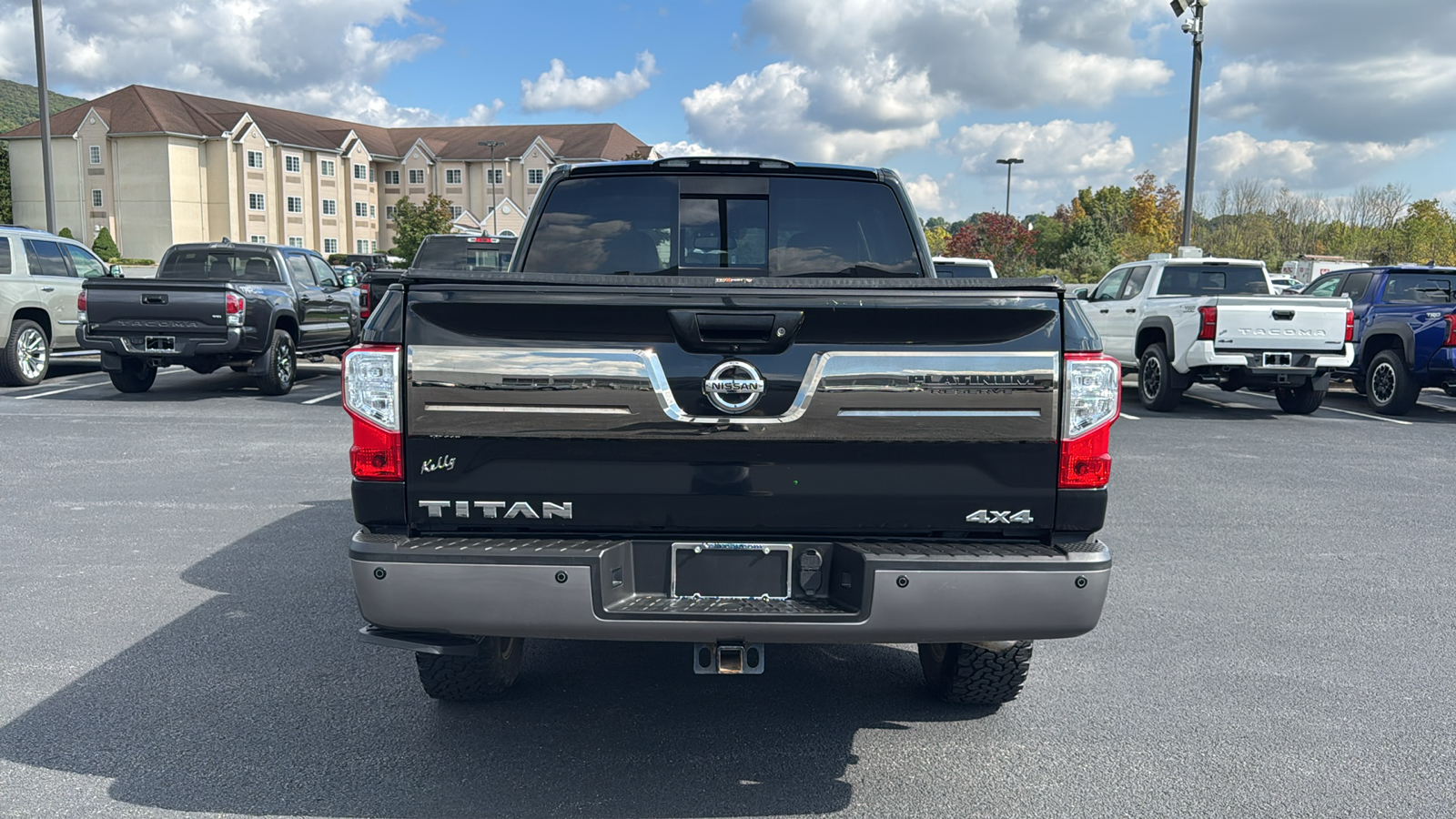 2019 Nissan Titan Platinum Reserve 8