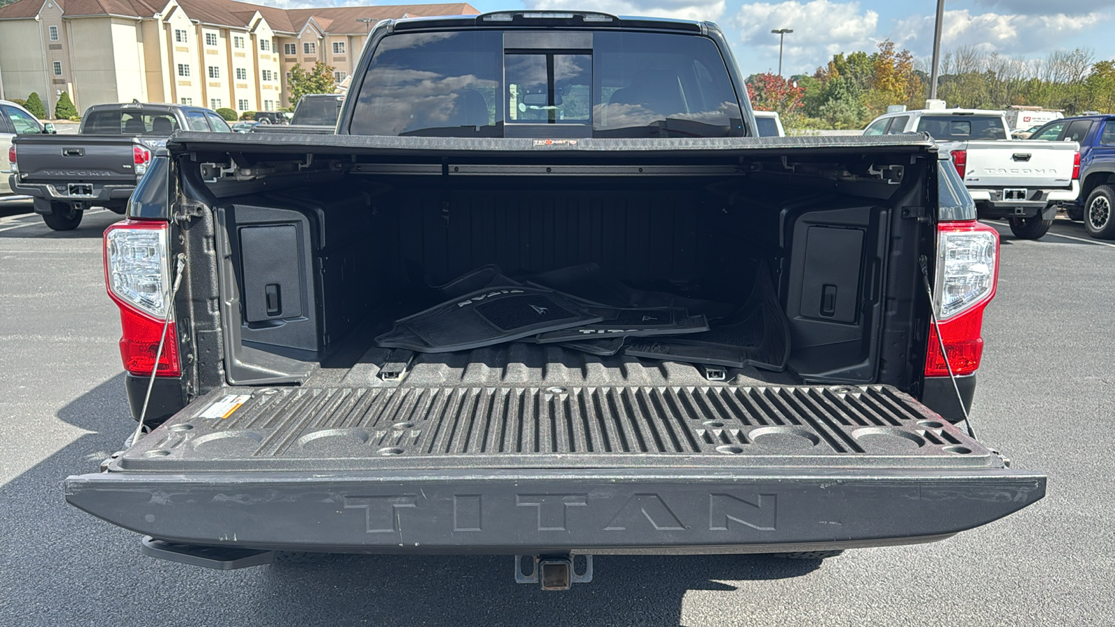 2019 Nissan Titan Platinum Reserve 14