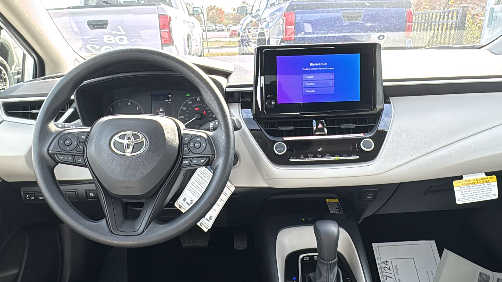 2025 Toyota Corolla Hybrid LE 10