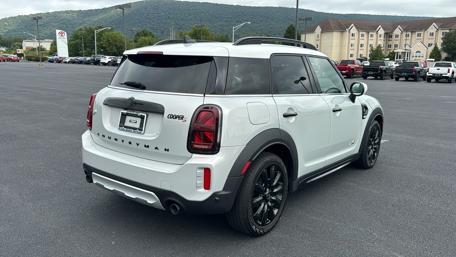 2022 MINI Cooper S Countryman Signature 8