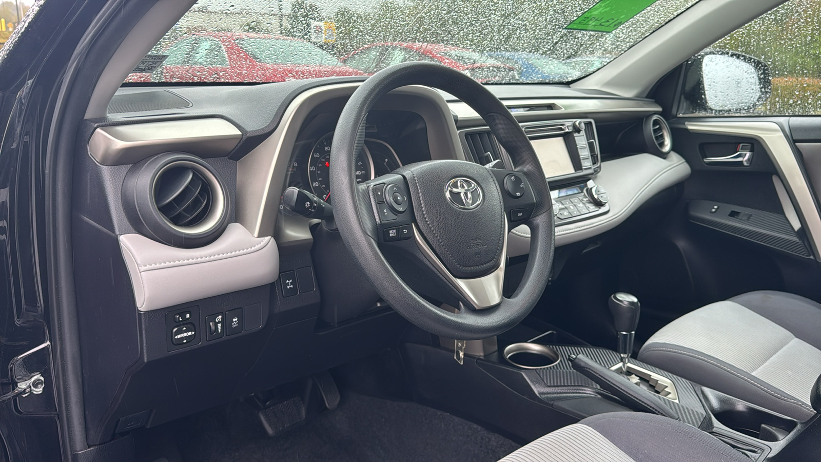 2014 Toyota RAV4 XLE 25