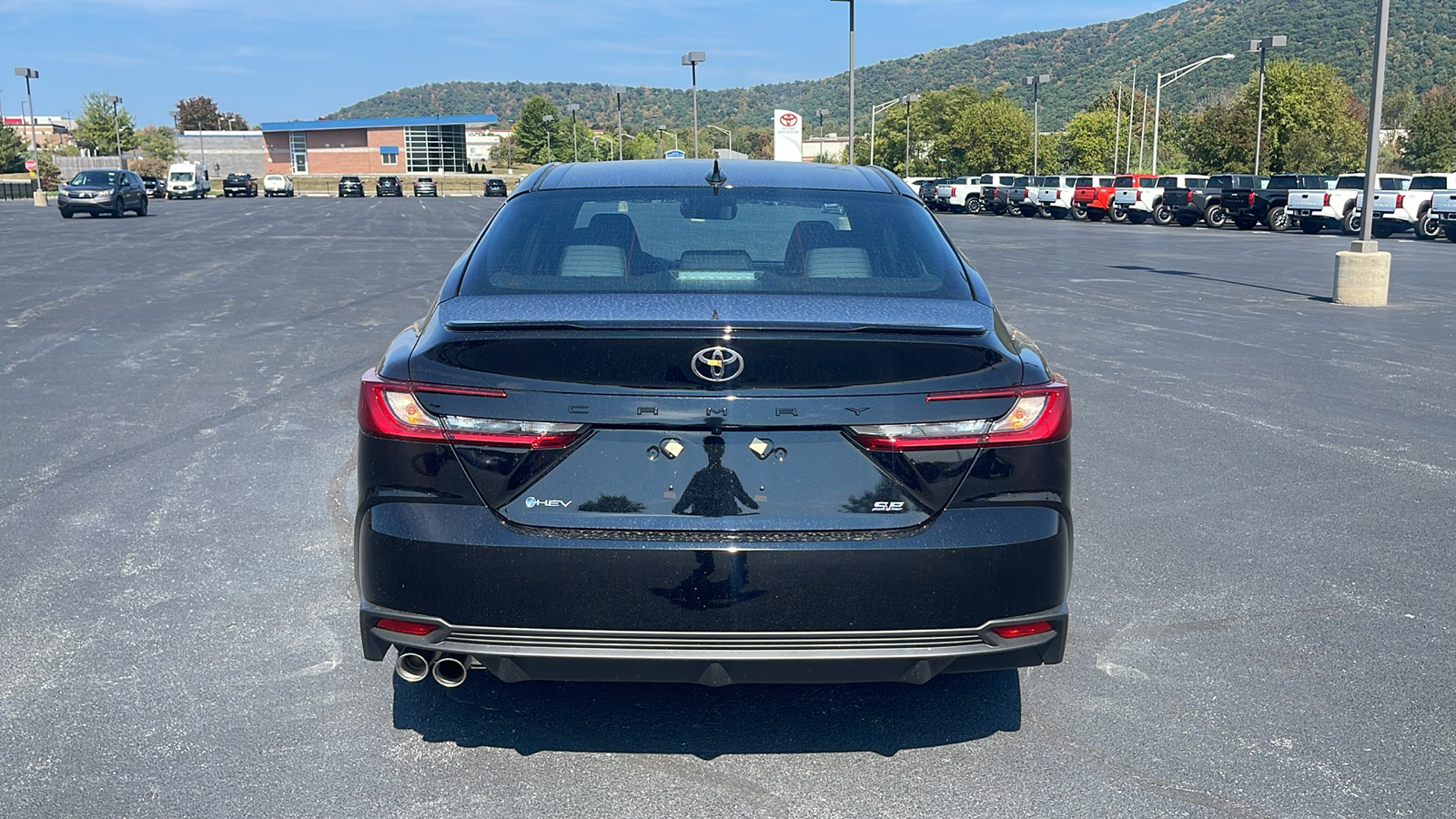 2025 Toyota Camry SE 5