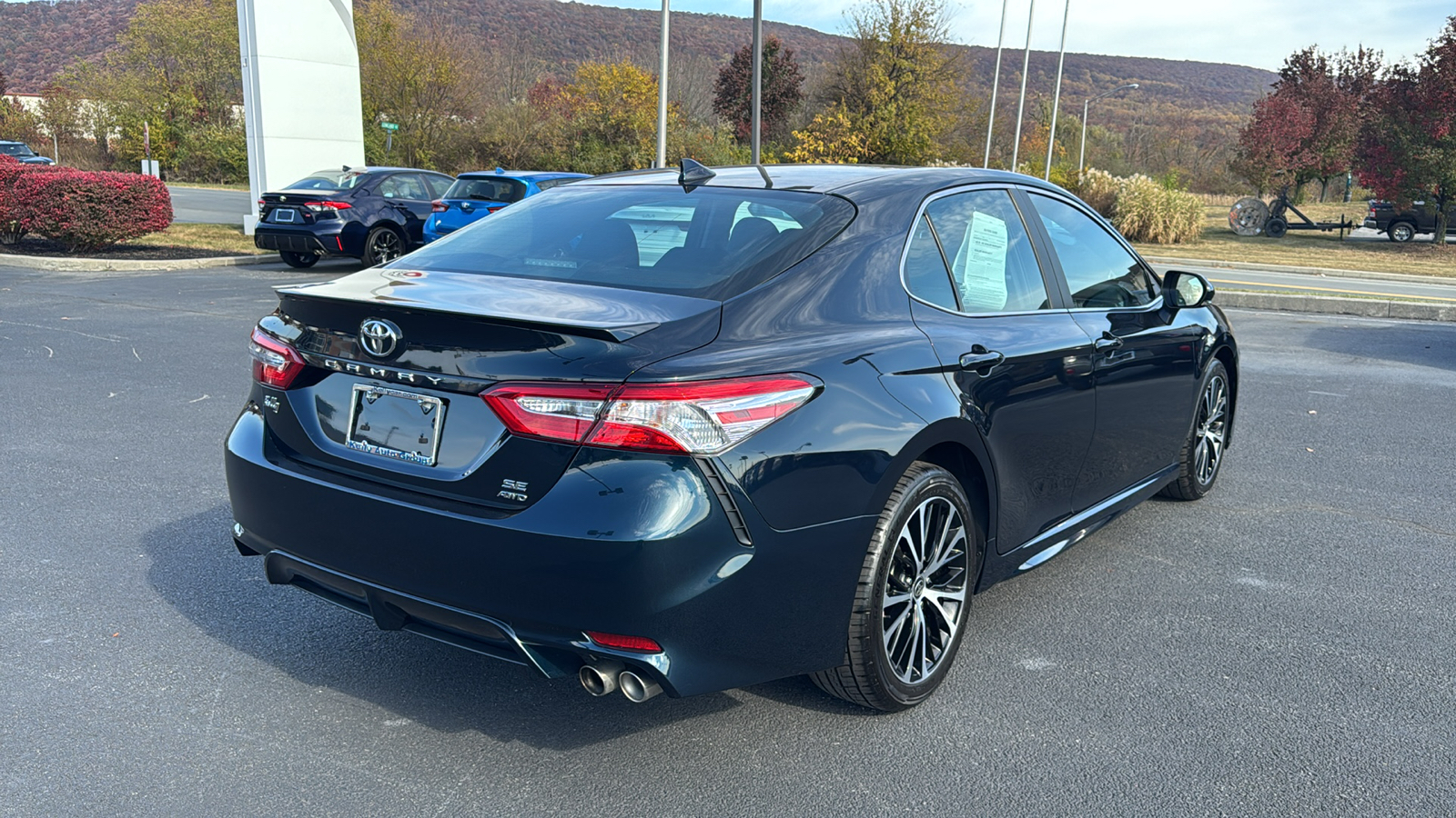 2020 Toyota Camry SE 6