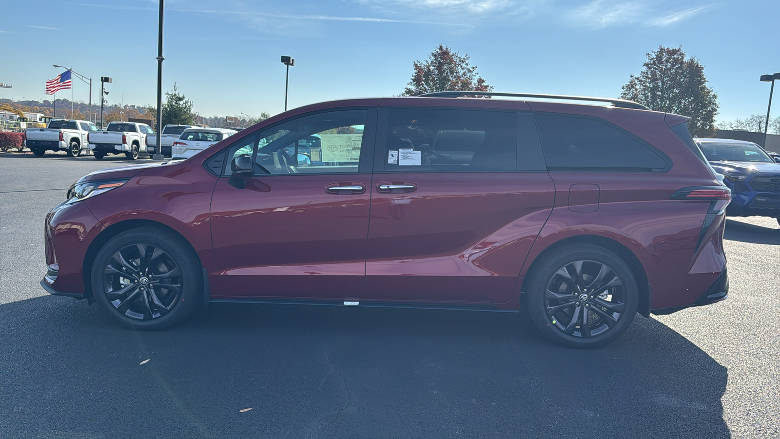 2025 Toyota Sienna XSE 8