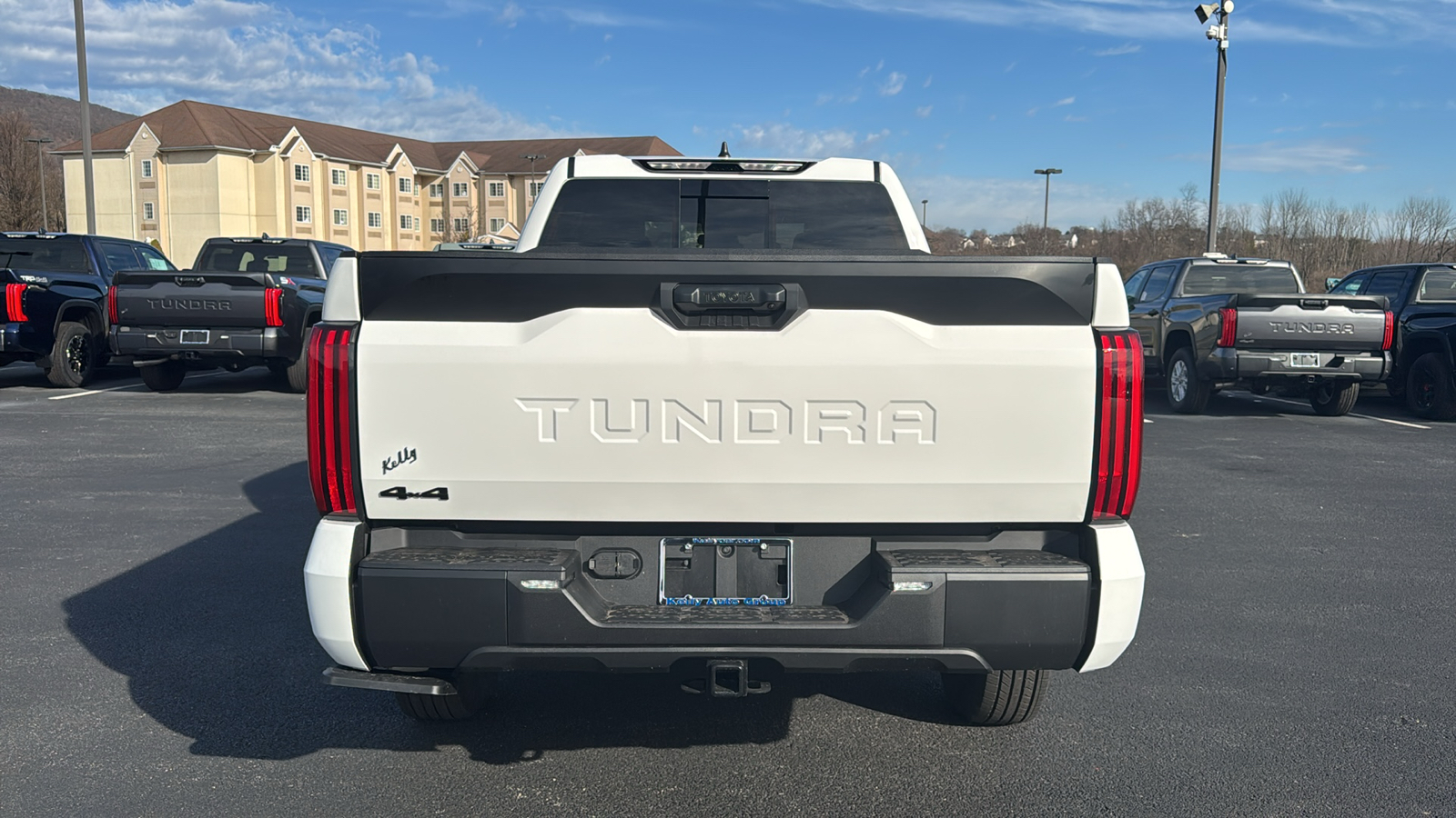 2025 Toyota Tundra SR 6