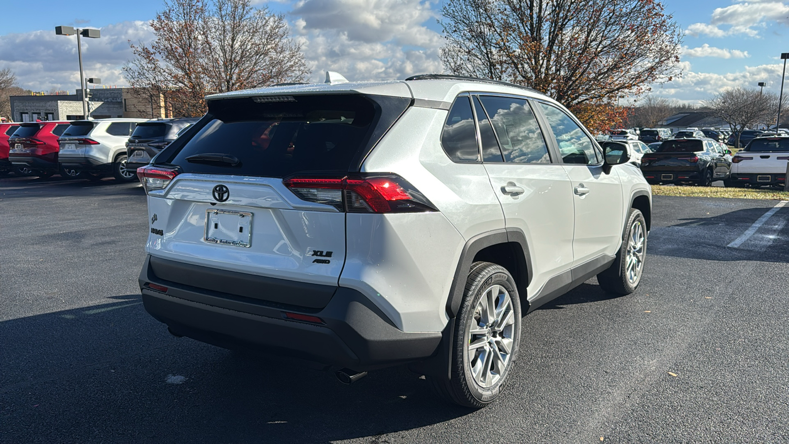 2025 Toyota RAV4 XLE Premium 5