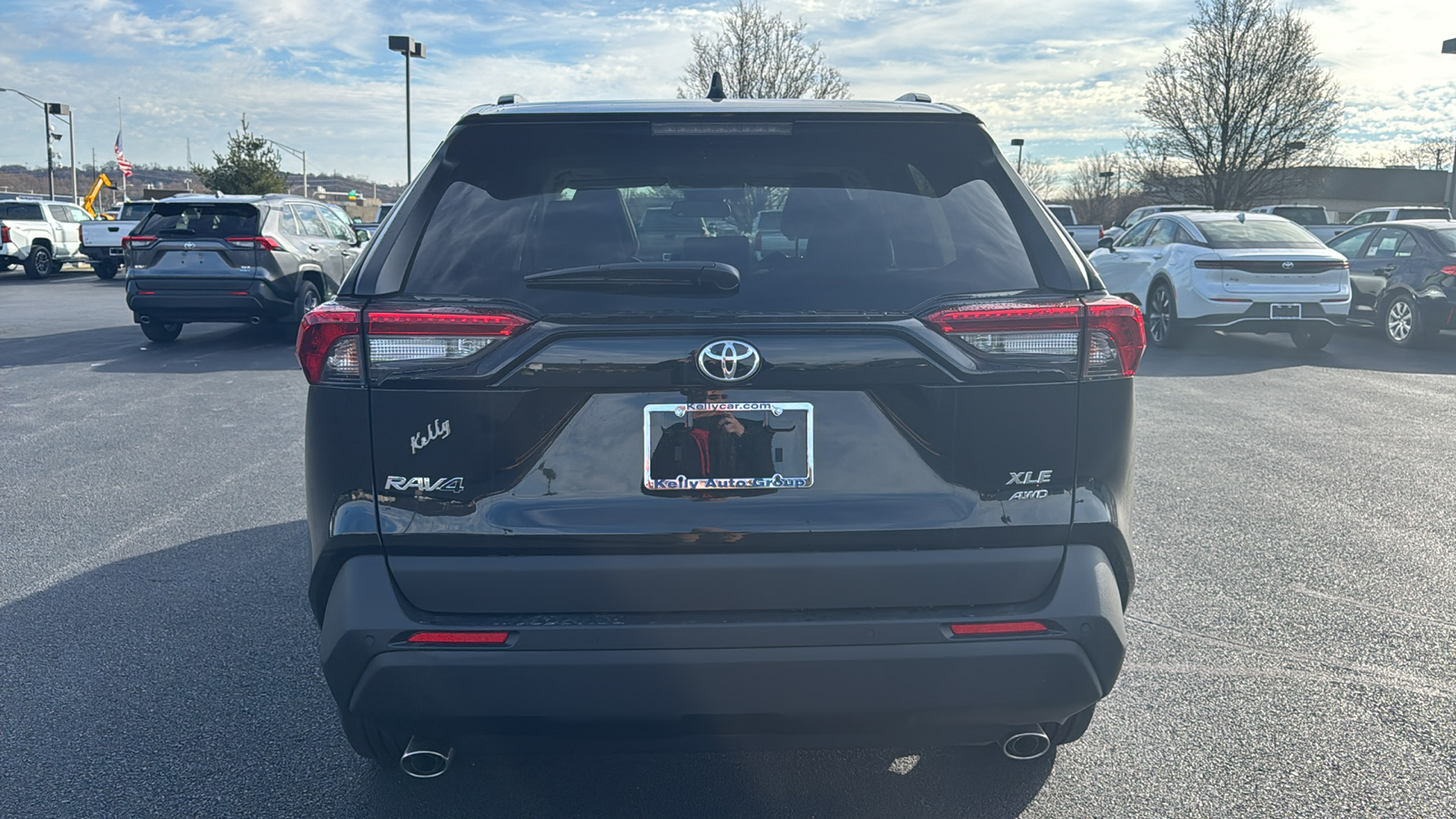 2025 Toyota RAV4 XLE Premium 6