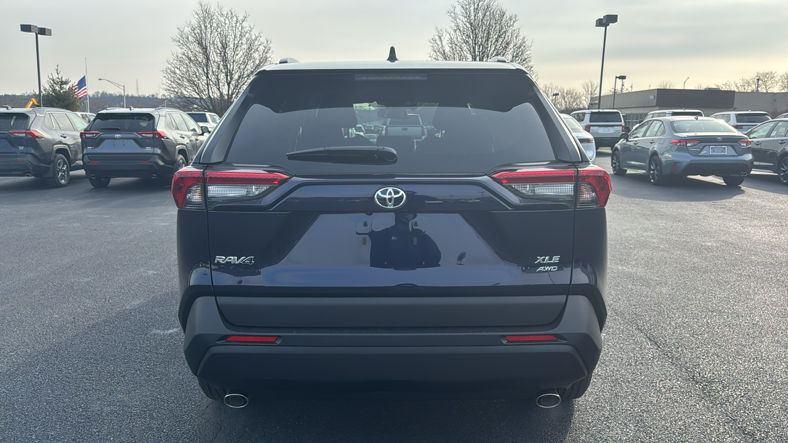 2025 Toyota RAV4 XLE 6