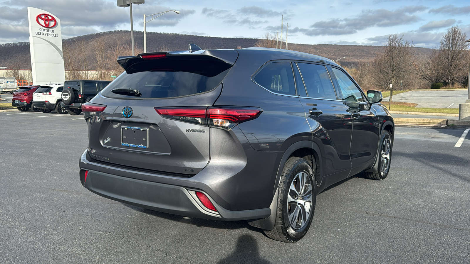 2022 Toyota Highlander Hybrid XLE 6