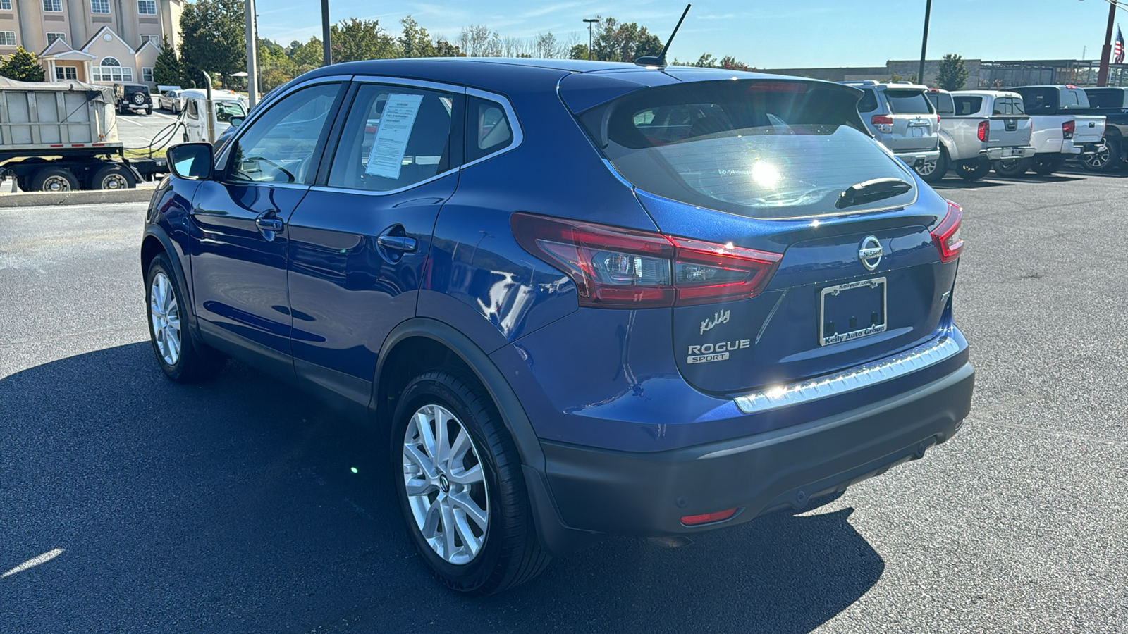 2020 Nissan Rogue Sport S 11