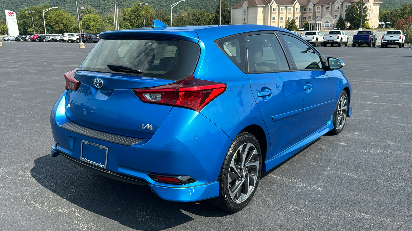 2017 Toyota Corolla iM Base 6