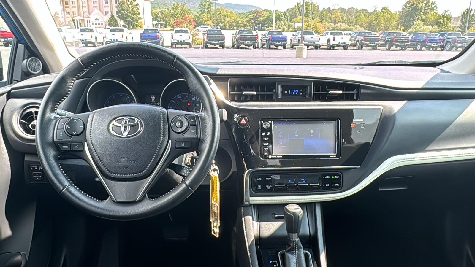 2017 Toyota Corolla iM Base 17