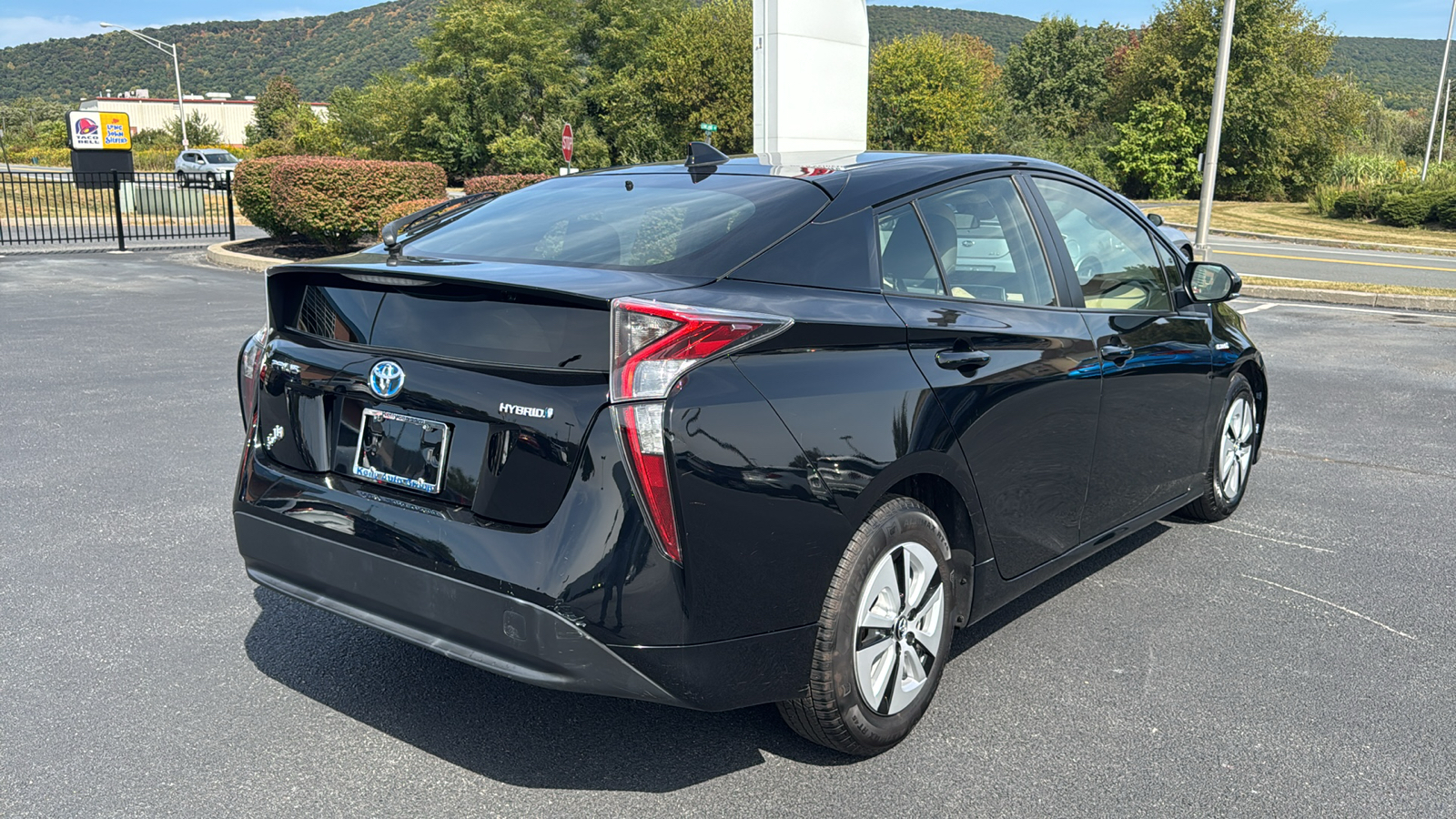 2017 Toyota Prius Four 6