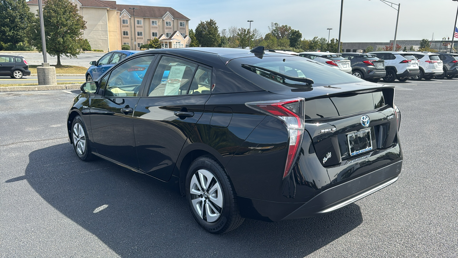 2017 Toyota Prius Four 12