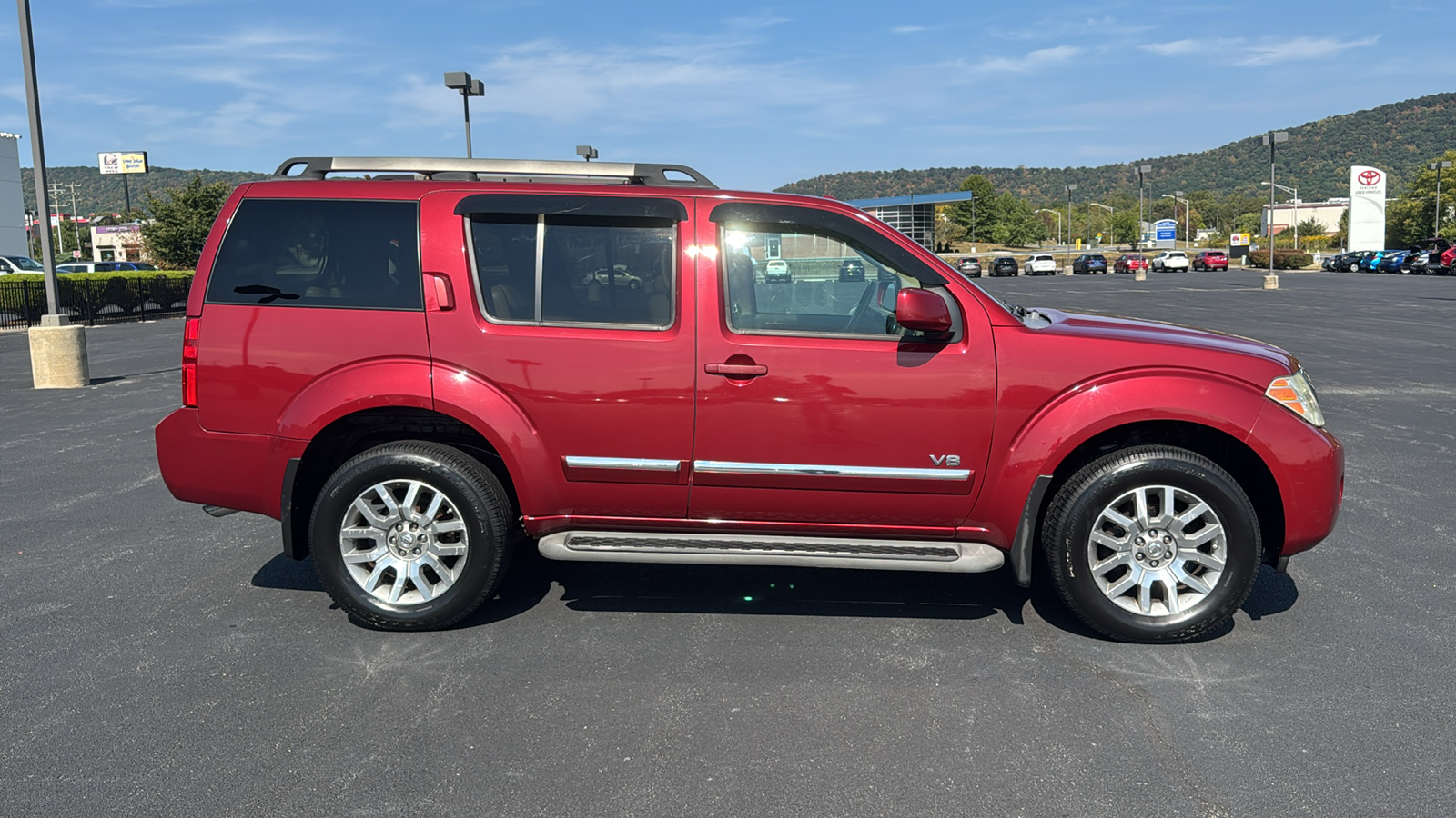 2008 Nissan Pathfinder LE 4