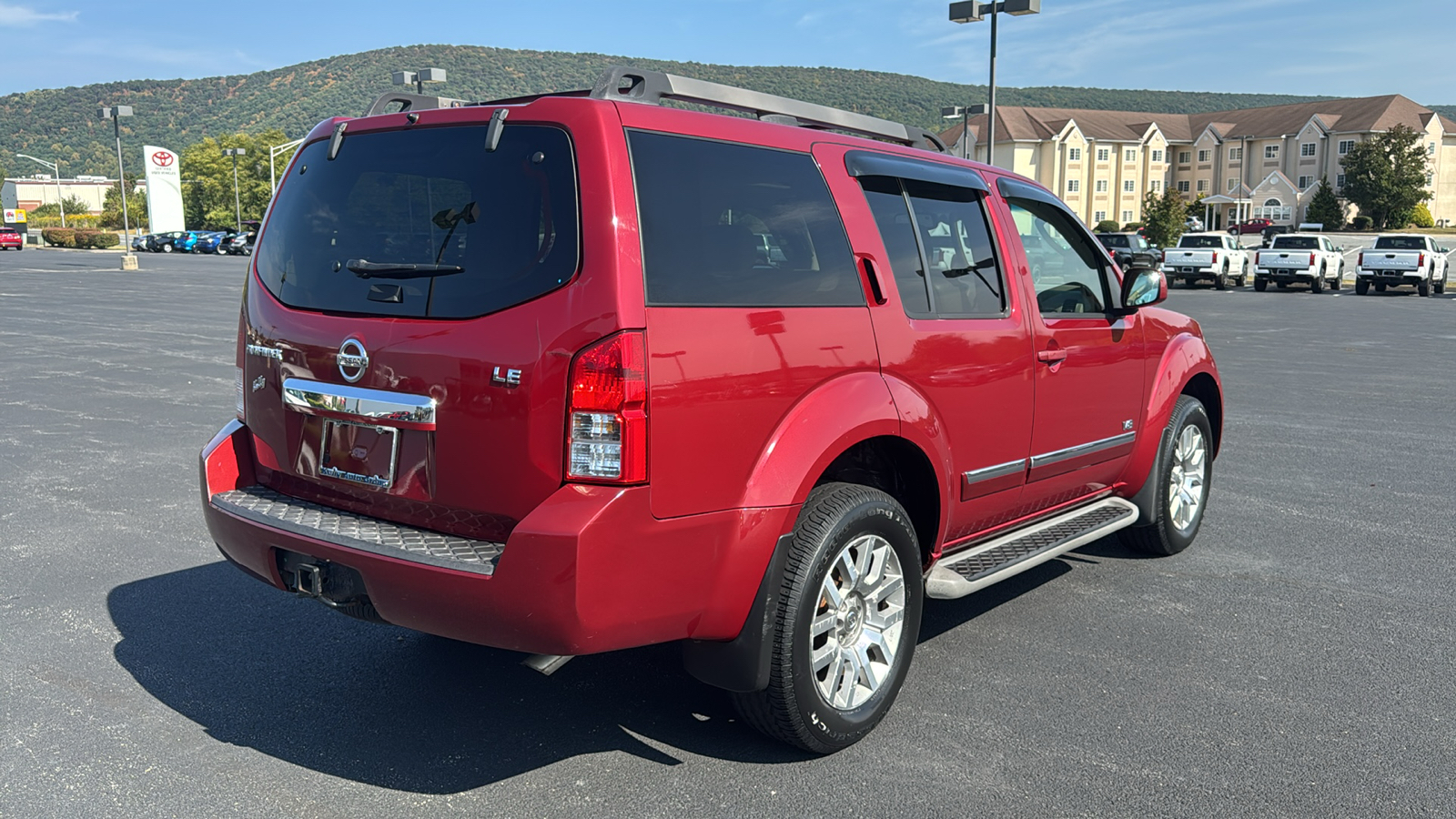 2008 Nissan Pathfinder LE 7