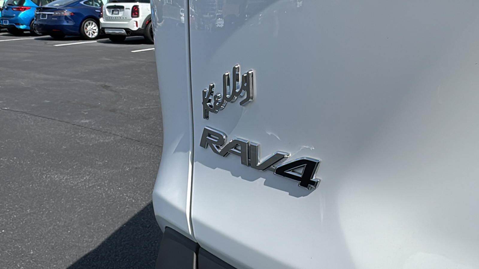 2024 Toyota RAV4 Hybrid XLE 9