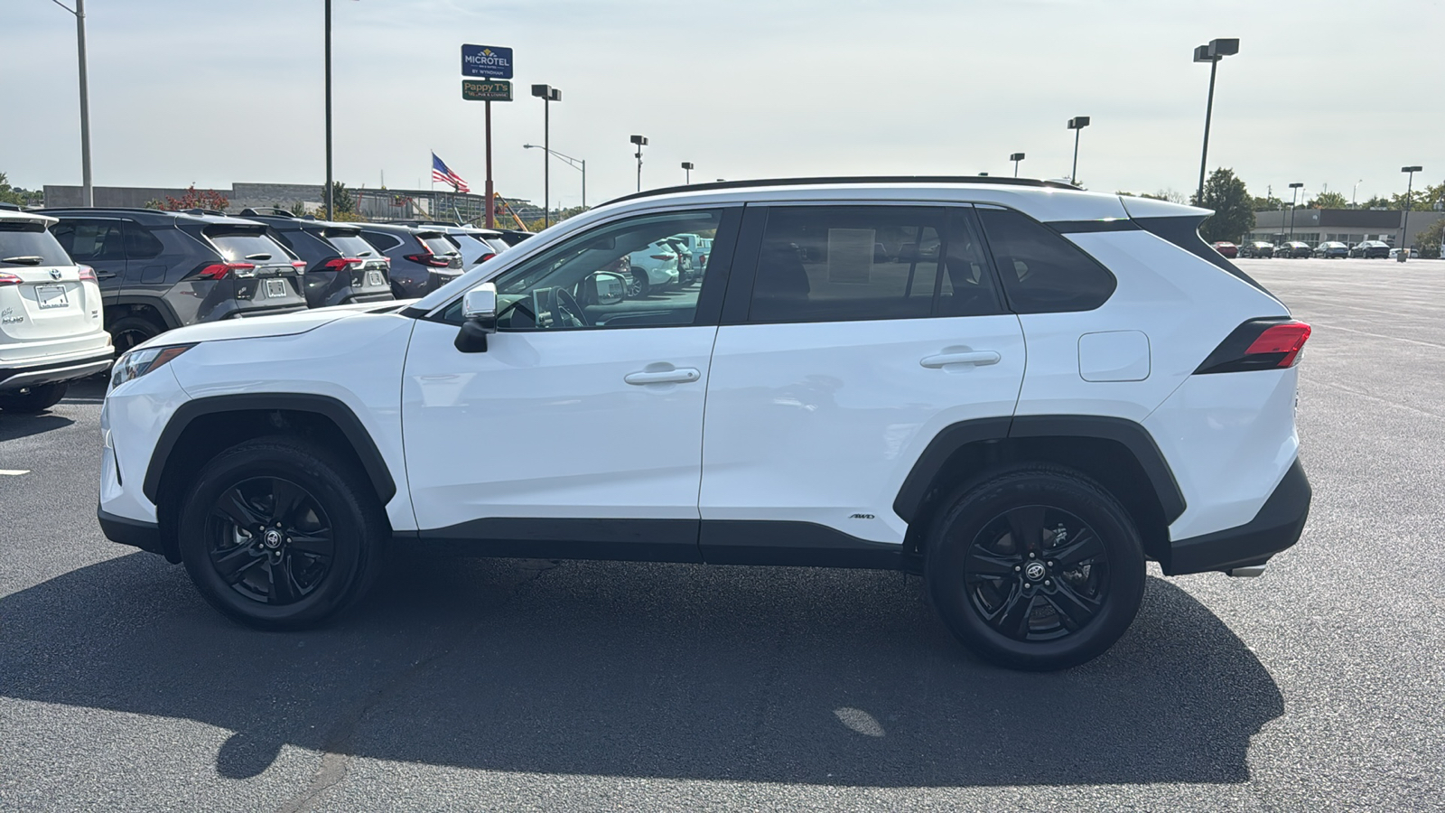 2024 Toyota RAV4 Hybrid XLE 11