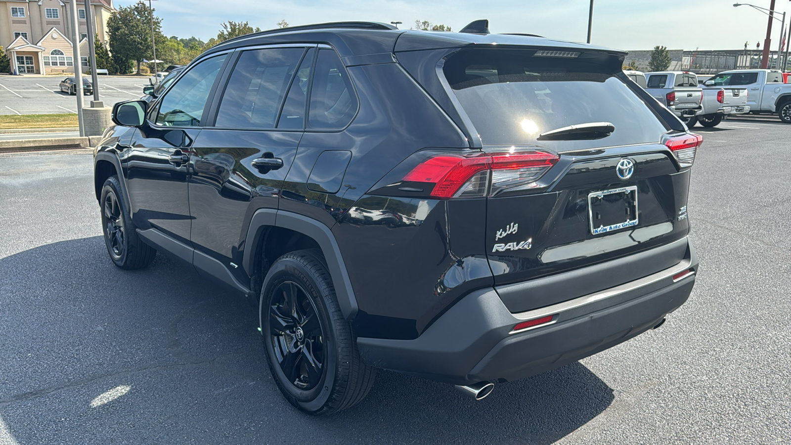 2024 Toyota RAV4 Hybrid XLE 8