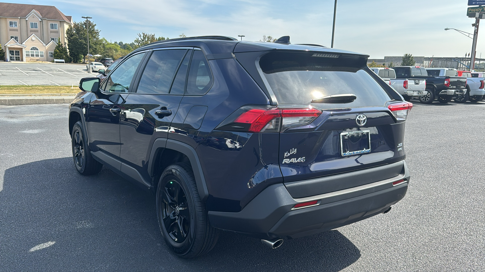 2024 Toyota RAV4 XLE 8