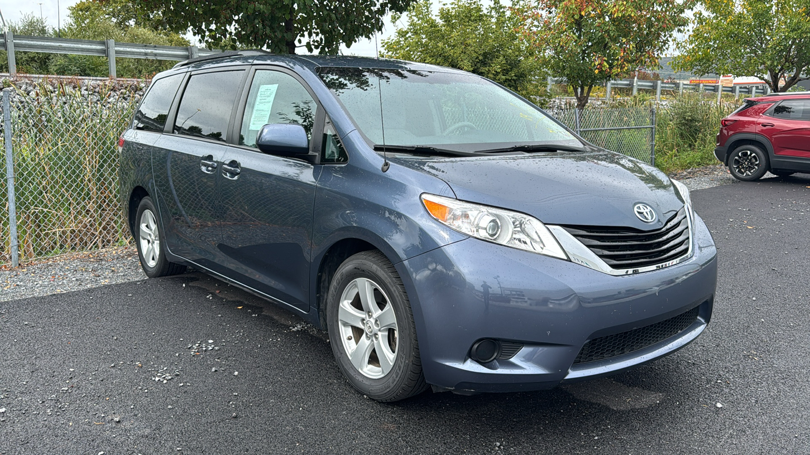 2014 Toyota Sienna L 3