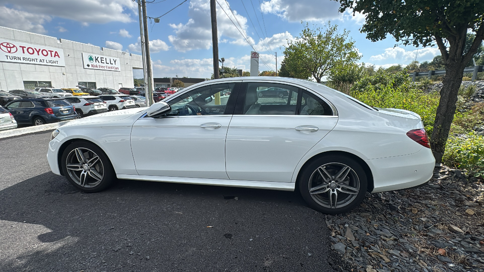 2017 Mercedes-Benz E-Class E 300 11